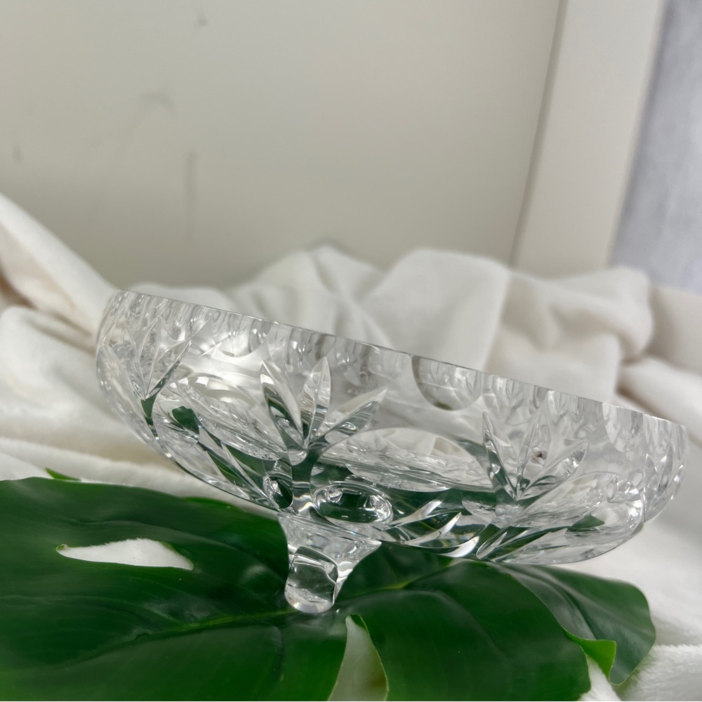 STUNNING CRYSTAL FOOTED CANDY DISH